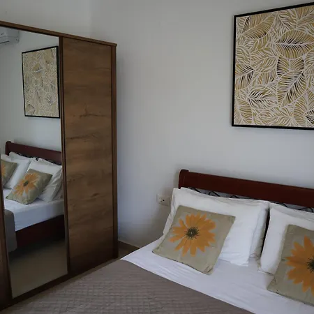 Grande View Apartment *