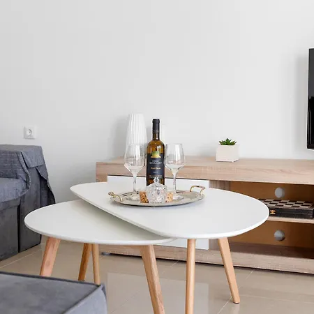 Grande View Apartment *