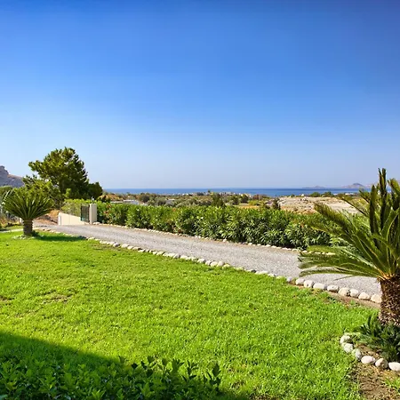 Grande View Apartment *